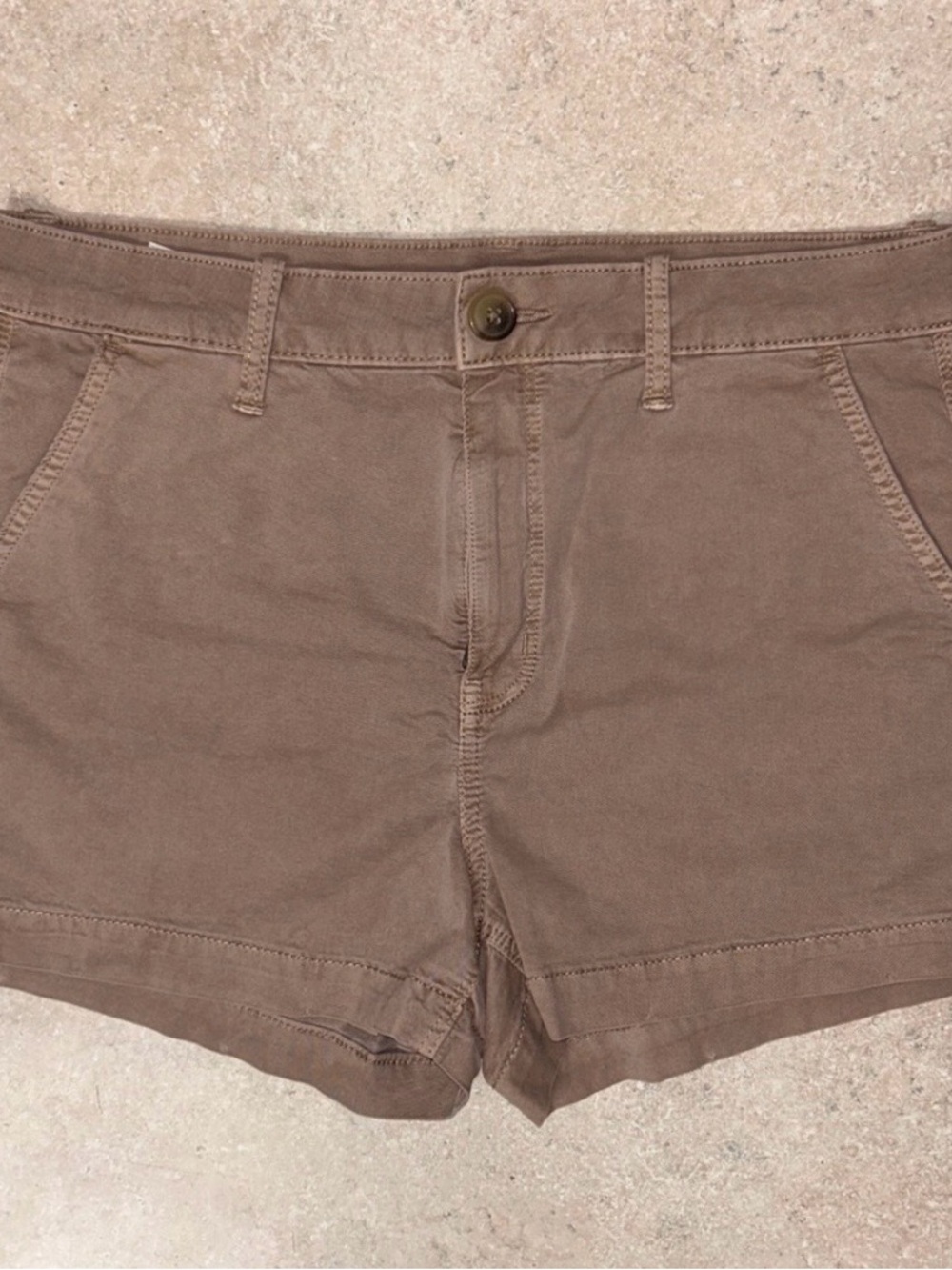 American Eagle Hi-Rise
Shortie Khaki Shorts